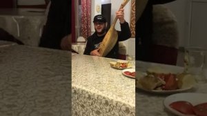 Магомедхабиб Алискандиев Шуточная Аварская песня🎶🎤🎵 на пандуре 🎸🎸💯💯