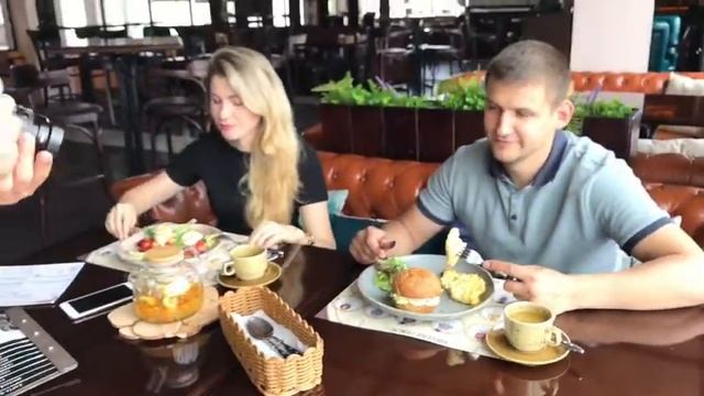 Как снимают еду для ресторанов. До/после смотреть онлайн