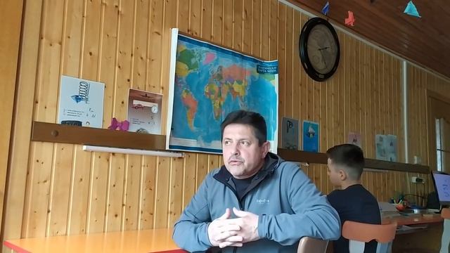 Ребенок говорит: "Мне скучно." смотреть онлайн