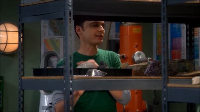 Sheldon & Penny Look for the 3rd clue смотреть онлайн