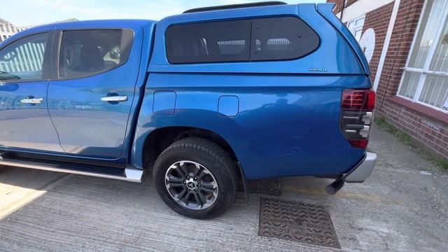 Mitsubishi L200 Barbarian DC 2.2 Diesel Manual 2019 смотреть онлайн