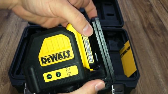 DEWALT DW088LG 12V Green Cross Line Laser Review смотреть онлайн