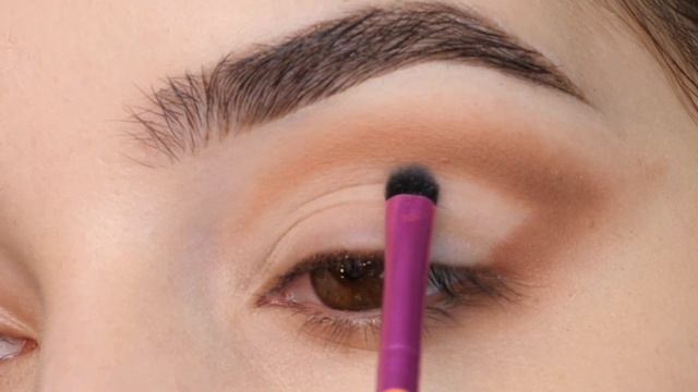 Simple and Easy Bronze and Lilac Purple Eyeshadow Tutorial using Revlon Insider Palette