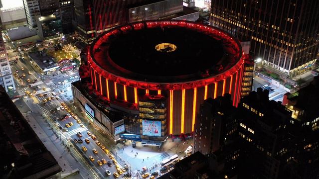 New York at Night 8K ULTRA HD - Scenic Drone Relaxation Video With Calming Piano Music смотреть онлайн