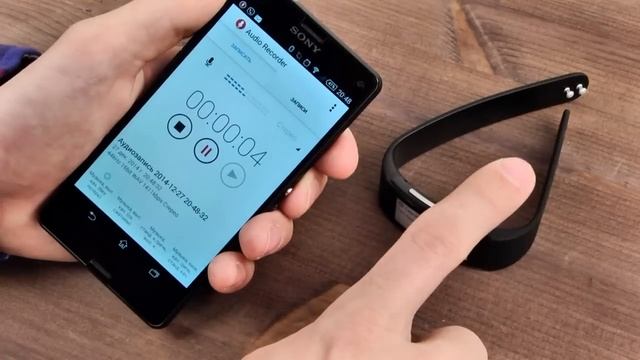 Обзор умного браслета Sony SmartBand Talk SWR30