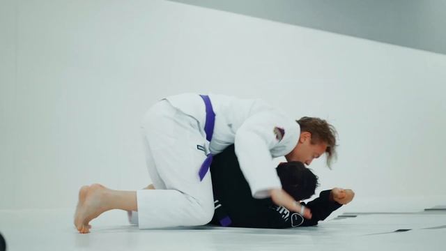 Арсений Хасанов / Джиу-Джитсу смотреть онлайн