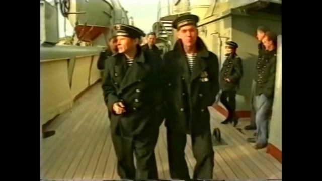 На Побывку Едет Молодой Моряк на Баяне / On Leave Goes a Young Sailor on Accordion смотреть онлайн