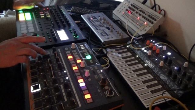 A WEE TECHNO JAM 30-03-20 - MC-707 - TR-09 - TB-03 - IMPACT смотреть онлайн