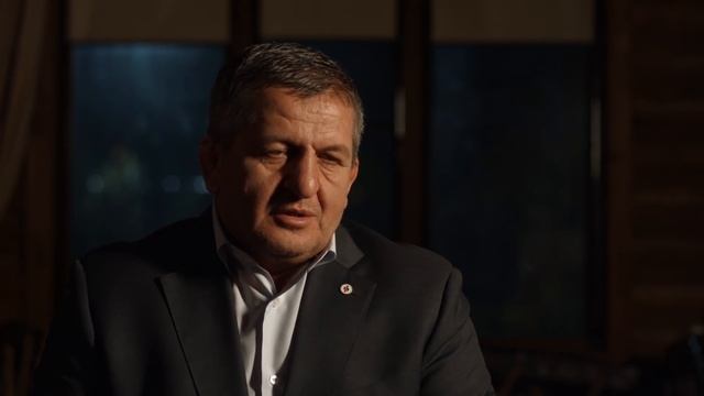 Отец Хабиб Нурмагомедова о бое Федора Емельяненко и Райана Бейдера | о вере в Бога и ценностях смотреть онлайн