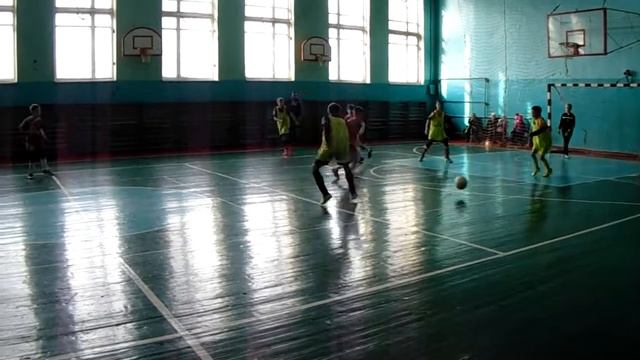 ДЮСШ 13-3 VS Арсенал-4. 2-й тайм. смотреть онлайн