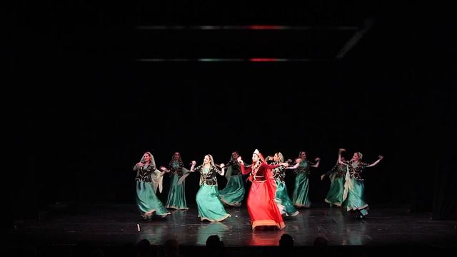 Ансамбль "Выше гор" Азербайджанская сюита. смотреть онлайн