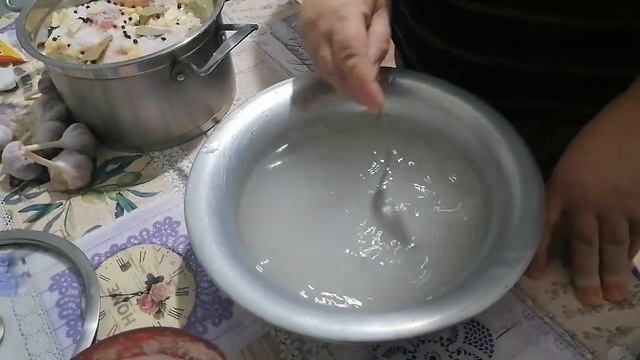 Солим сало в рассоле с чесноком ! Сало тает во рту. Правильный рецепт! смотреть онлайн