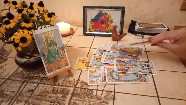 Королева Мечей и сентябрь/ТАРО прогноз для женщин стихии Воздуха/Близнецы/Весы/Водолей смотреть онлайн