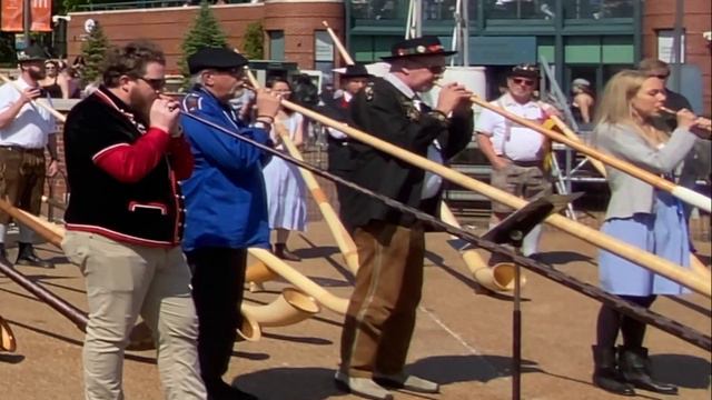 Olympic Fanfare (Faculty Chamber Group) - Windy City Alphorn Workshop (2023) смотреть онлайн