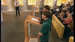 Час суда. Астахов выгоняет истца из зала.