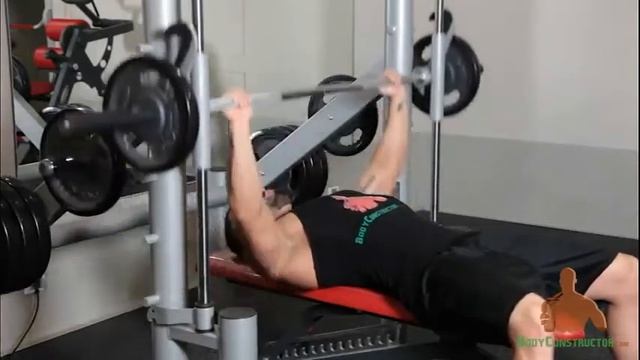 Lazar Angelov Жим штанги на тренажере СМИТА смотреть онлайн