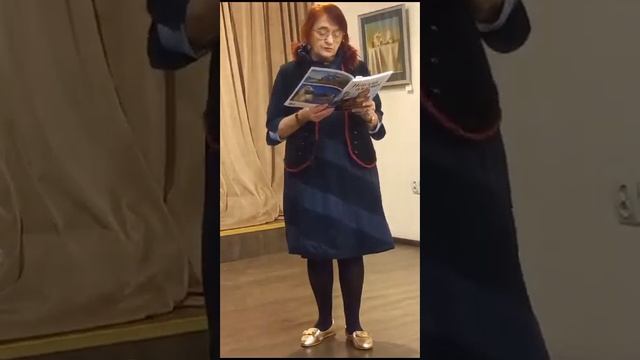 Елена Захарченко читает стихотворение-песню "Коневец" смотреть онлайн