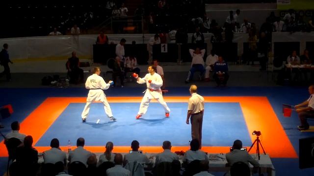 WKF- 46th European Championship Karate Kumite -84 Kg 1.S.Loria (ITA)-R.Flynn(IRL).mp4 смотреть онлайн
