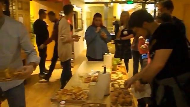 Вау! Халявная еда от Гугл: Как кормят в Москве блогеров смотреть онлайн