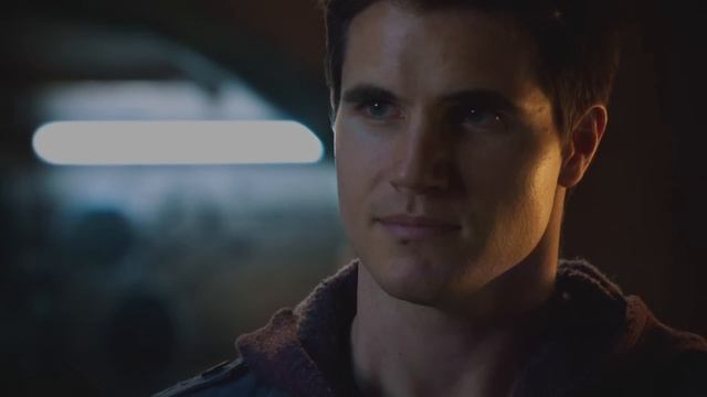 The Tomorrow People - Official Trailer смотреть онлайн