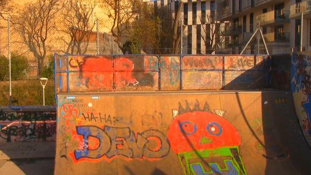 Erik Eik - Throwaway Clips. смотреть онлайн