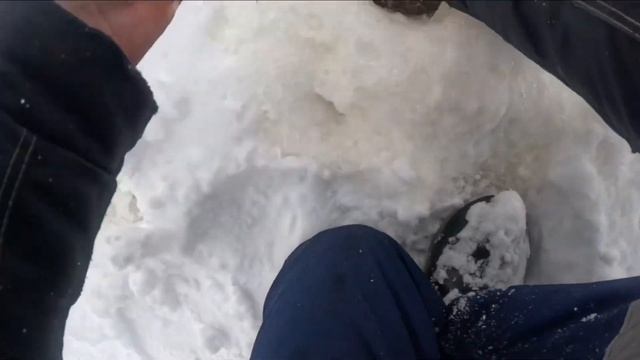 Рыбалка в Сибири. Поехали в избушку на два дня. Рыбачим на экраны и удочки (часть 1) смотреть онлайн