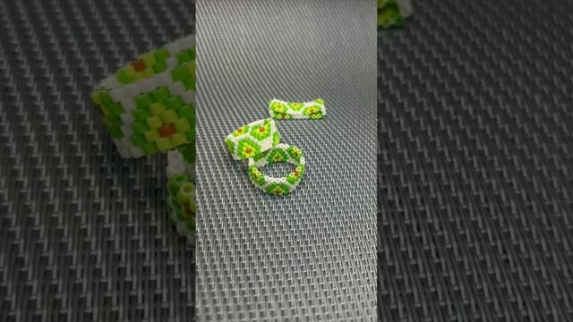 Серьги и кольца авокадо ??? #l_laelin #бисер #beads #diy #toho #кольцоизбисера #авокадо #серьги смотреть онлайн