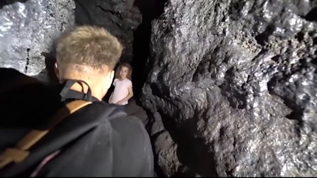 ТОП 7 САМЫХ СТРАШНЫХ ВИДЕО СНЯТЫХ НА КАМЕРУ ПОД ЗЕМЛЕЙ. Странные вещи снятые на видео.