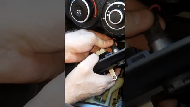 Снятие панели aux и usb киа рио 3 смотреть онлайн