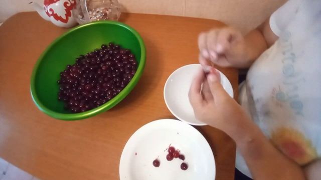 Заготовка вишни на зиму. Заморозка, варенье, сироп. смотреть онлайн