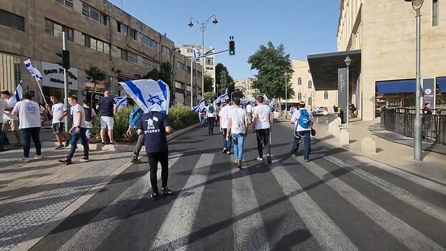 Jerusalem Day - a dance of Jewish religious youth to the sounds of songs from the Bible смотреть онлайн