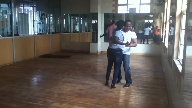 irritating skipping rope dude(kizomba,stan and alice) смотреть онлайн