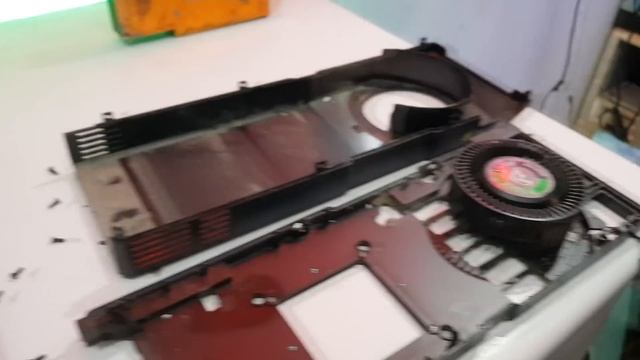 ABRINDO E TESTANDO A GTX 580 DA CAÇADA (DESTRUIDORA DE FONTE) смотреть онлайн