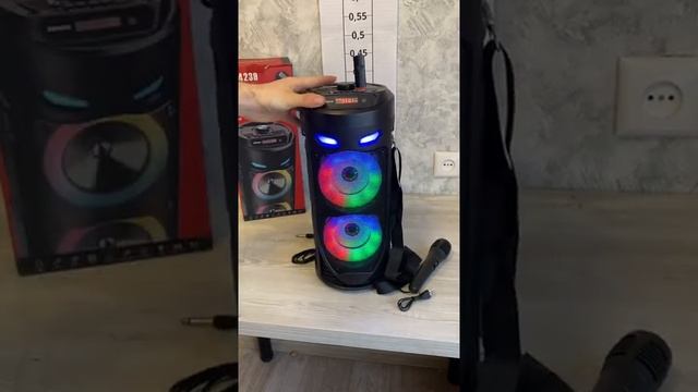?Портативная колонка. Акустическая система с Микрофоном радио подсветка пульт р.mp4 смотреть онлайн