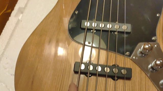 Обзор сборки китайской реплики Fender JazzBass 6 струн ясень натур смотреть онлайн