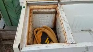 Как сделать брудер для индюшат из старого холодильника (начало).