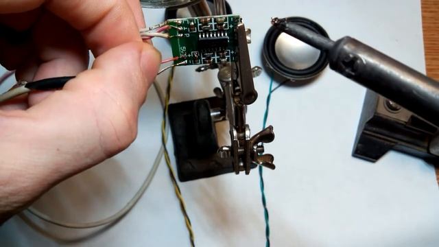 PAM8403 цифровой усилитель 2*3 Вт Класса D(распаковка, тест) смотреть онлайн
