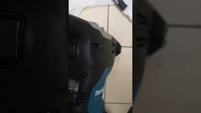 Makita HR4003C смотреть онлайн