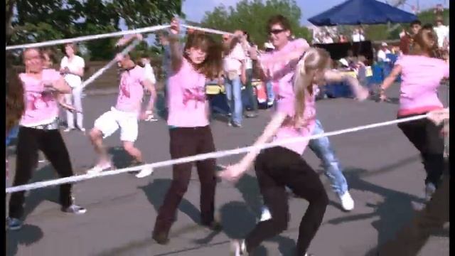 Avon Марш 2011 Флеш-моб на Воробьевых Горах смотреть онлайн