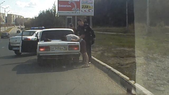 Задержание хулиганов, ранивших ребенка из пневматики смотреть онлайн