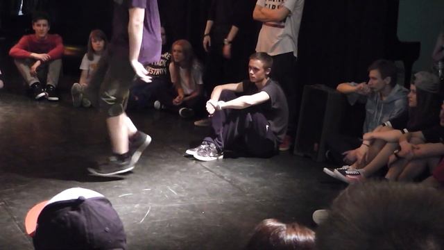 Step One C-walk Battle / Pro / Амир(win) - Герман смотреть онлайн