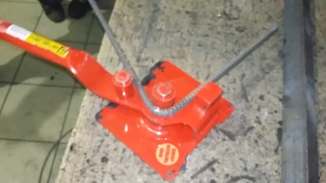 Гибка 16-ой арматуры на инструменте Afacan 16PT