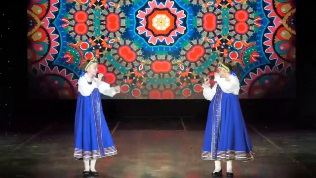 Полина и София Чернявские - "Ой, ниточка тоненькая" смотреть онлайн