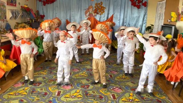 Танец «Грибов» на осеннем утреннике смотреть онлайн