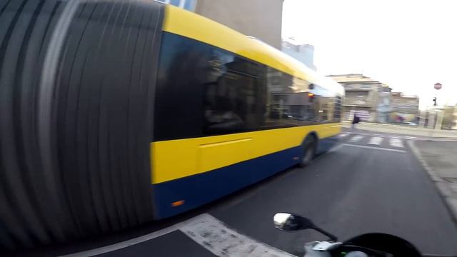 Da li deci treba dati da voze motor, ili pak ne?? смотреть онлайн