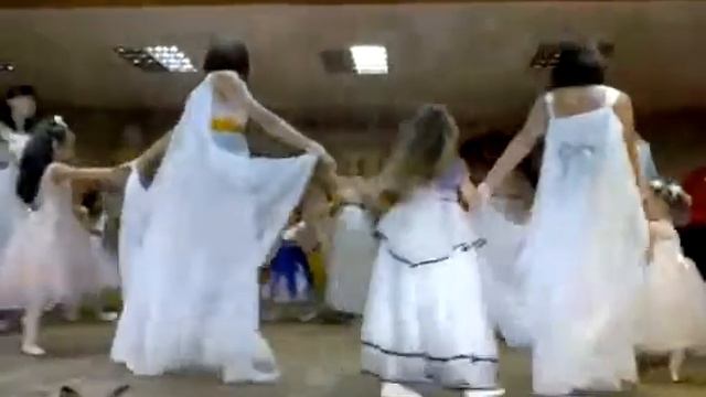 Танец мам и дочек смотреть онлайн