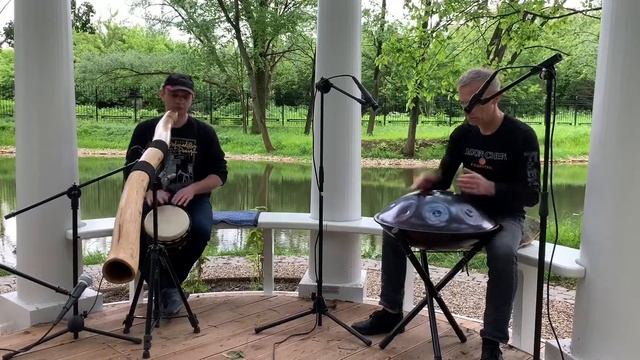 Hang and Dejeridoo смотреть онлайн