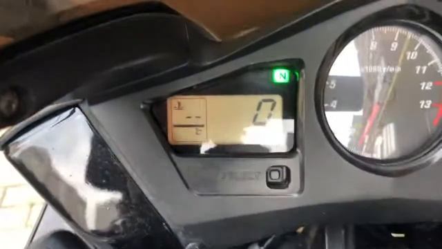 Холодный запуск двигателя Honda VFR 800FI VTEC