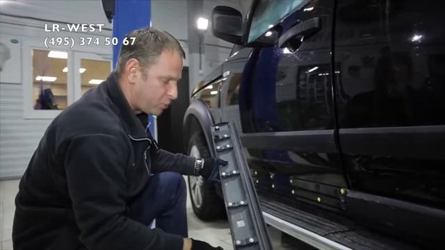 Range Rover Sport. Накладка водительской двери дребезжит