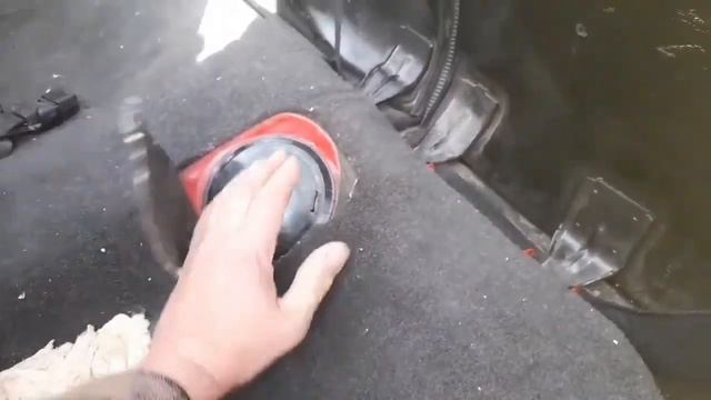 Неправильно показывает датчик уровня топлива. Из-за чего . Решаю проблему. смотреть онлайн